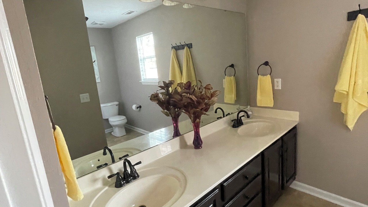 Photo of Bathroom in Graysville