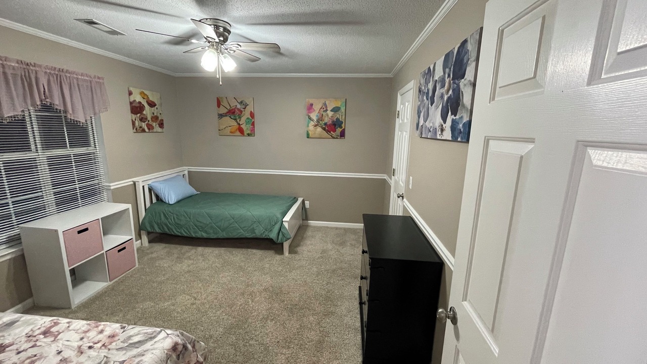Photo of Bedroom in Graysville
