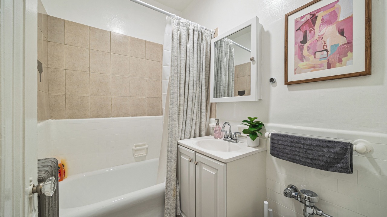 Photo of Bathroom in Oak Park