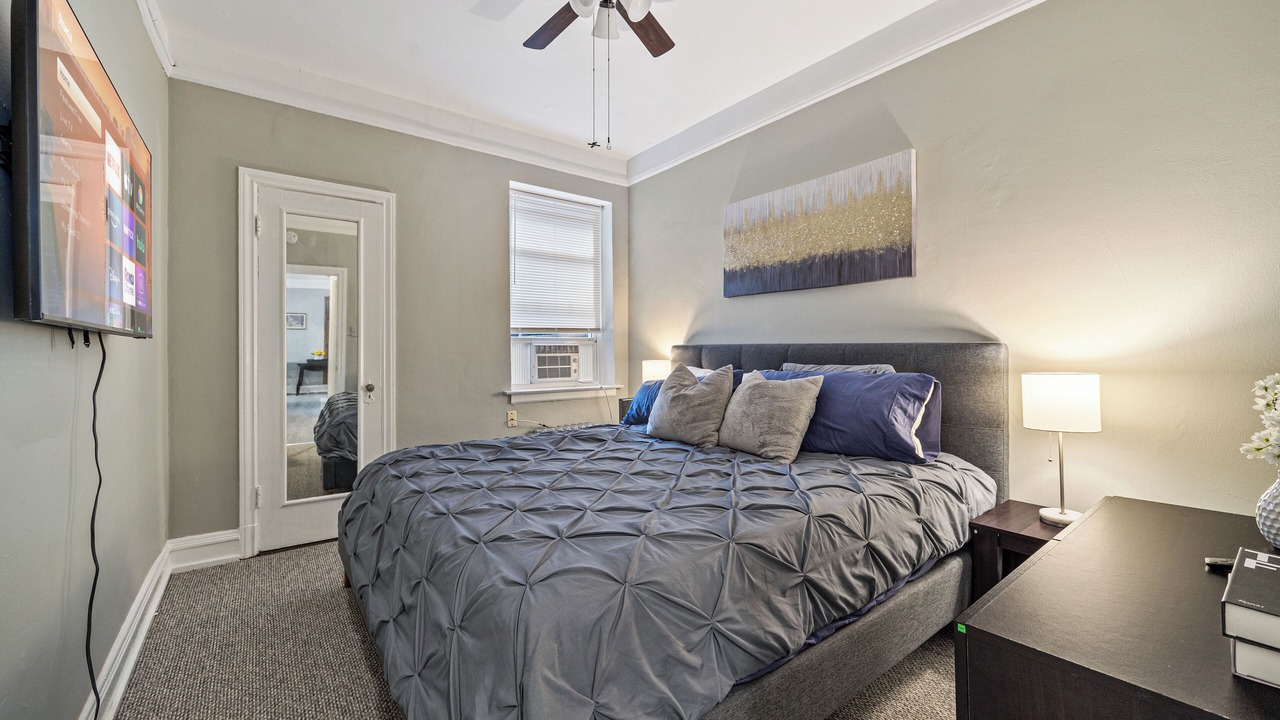 Photo of Bedroom in Oak Park