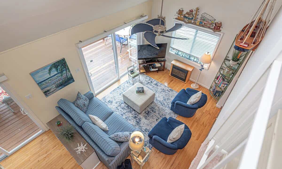Photo of Livingroom in Ocean Pines