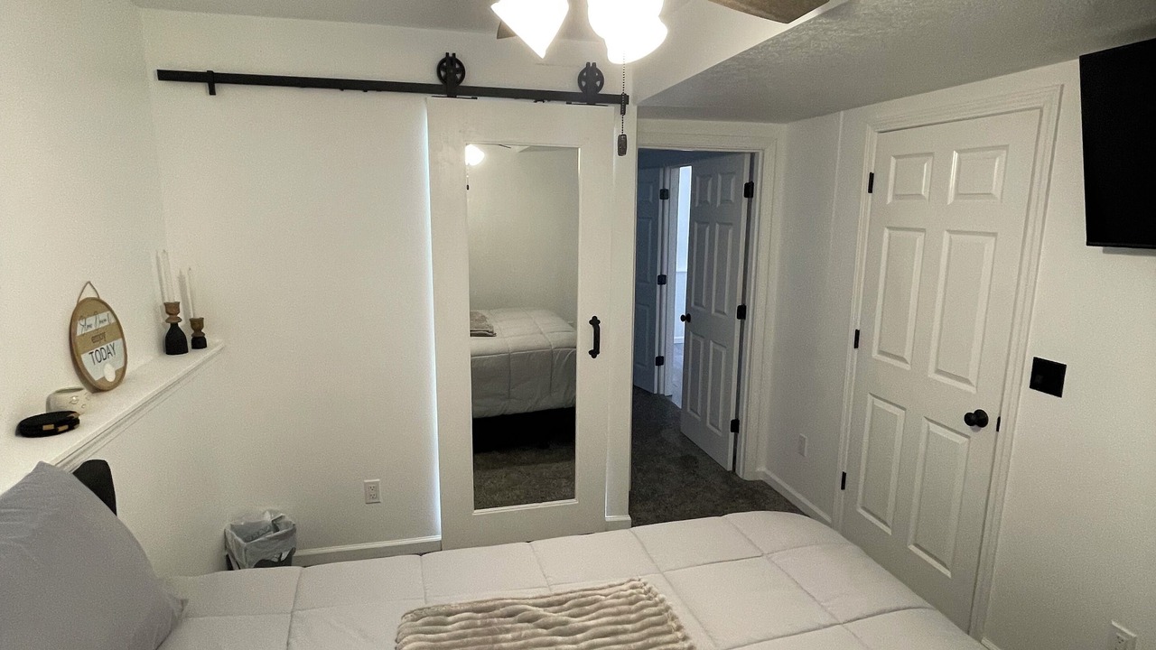 Photo of Bedroom in Clear Lake