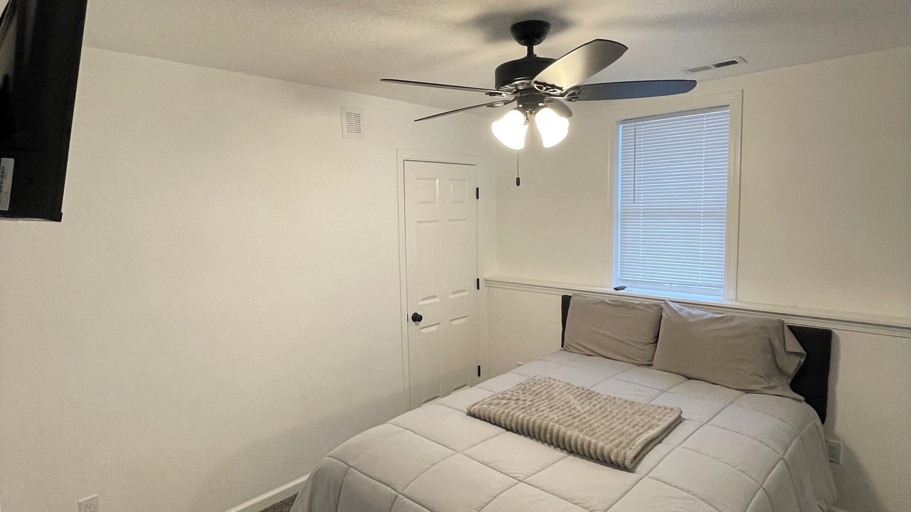 Photo of Bedroom in Clear Lake