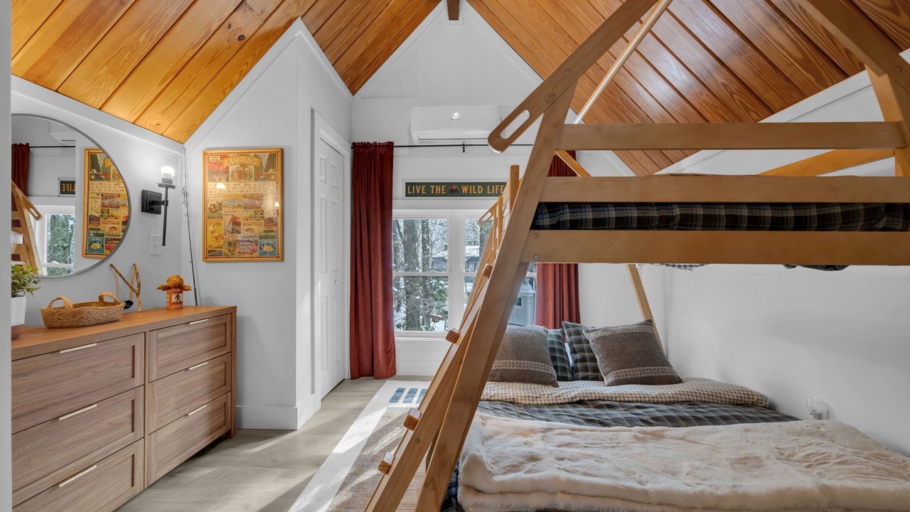 Photo of Bedroom in Charter Hills