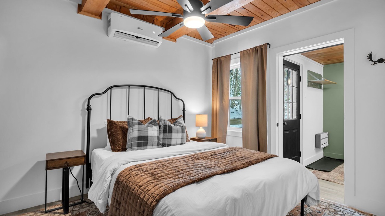 Photo of Bedroom in Charter Hills