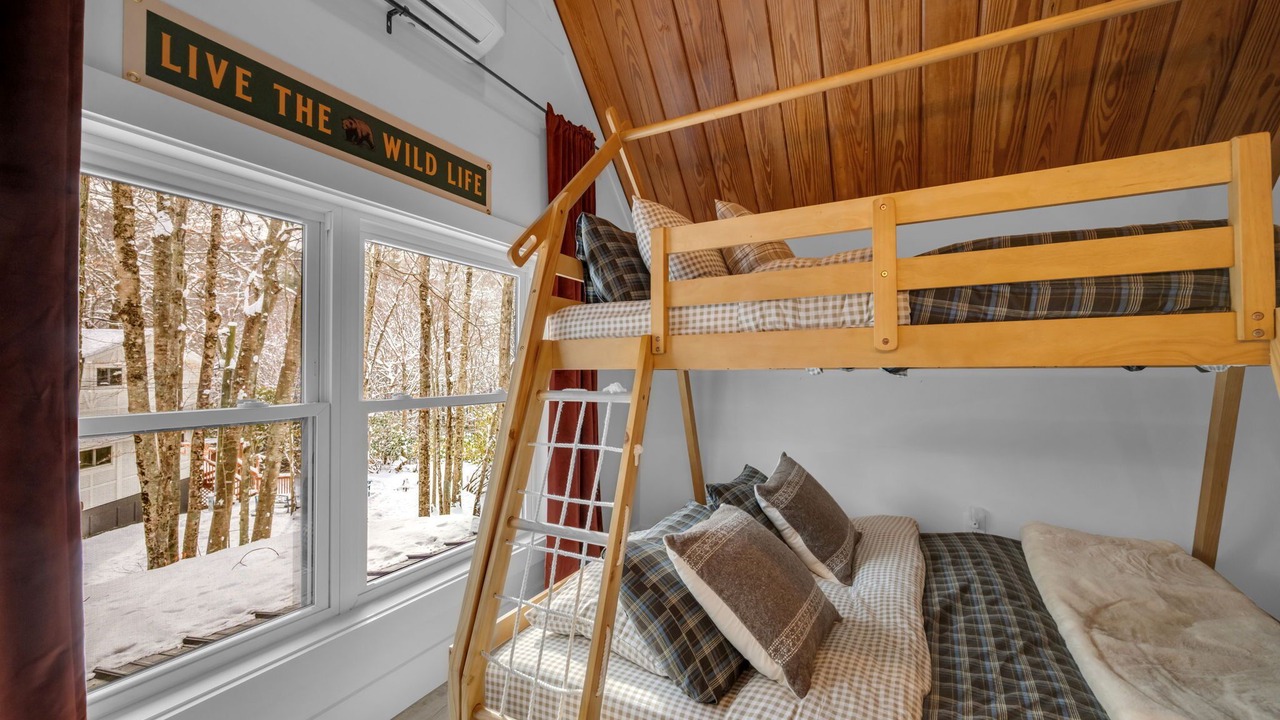 Photo of Bedroom in Charter Hills