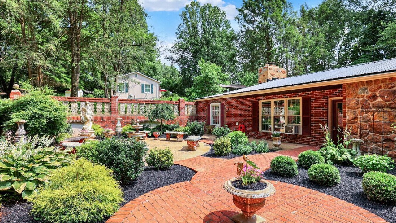Photo of Patio Balcony in Susquehanna Trails