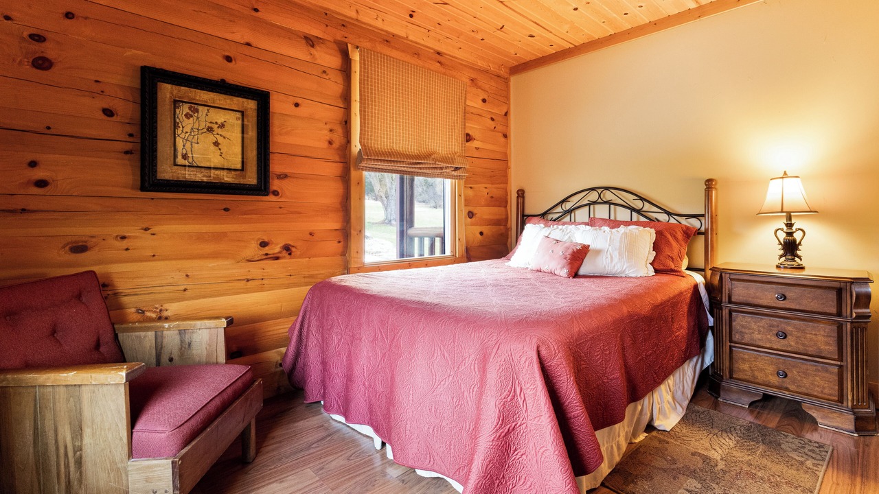 Photo of Bedroom in Dubuque