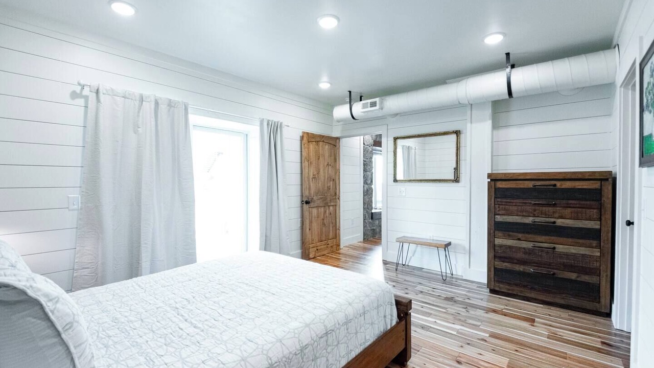 Photo of Bedroom in Cullman