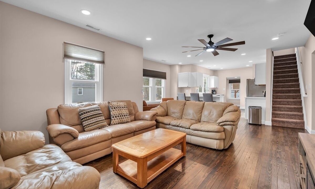Photo of Livingroom in Glassboro