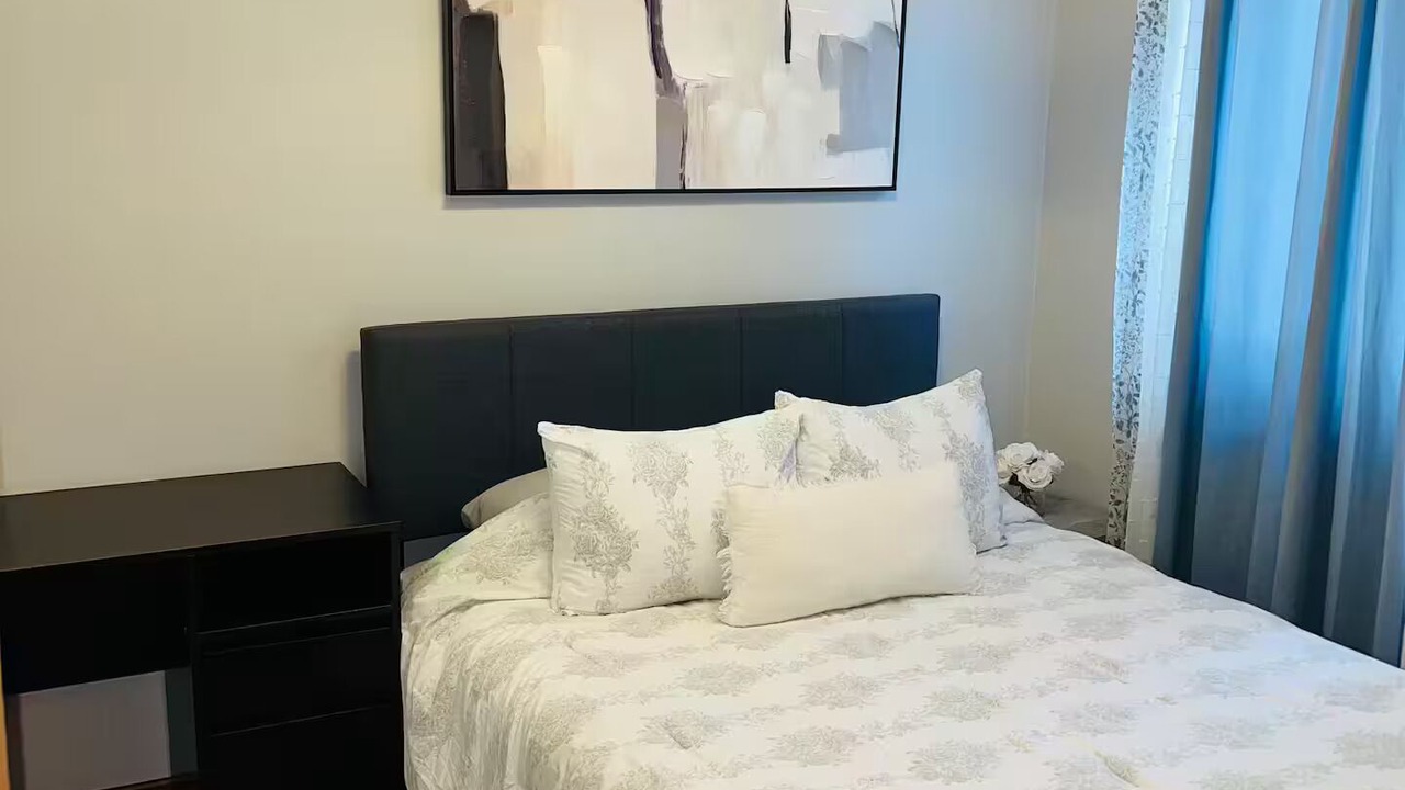 Photo of Bedroom in Aurora