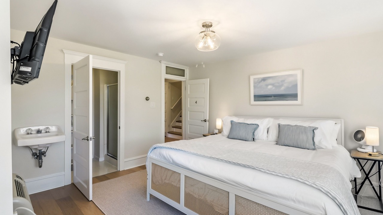 Photo of Bedroom in North End