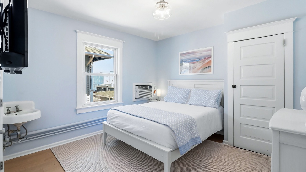 Photo of Bedroom in North End