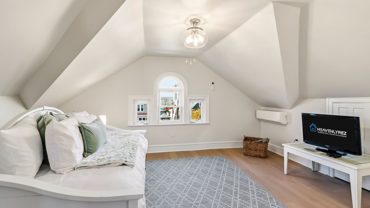 Photo of Livingroom in North End