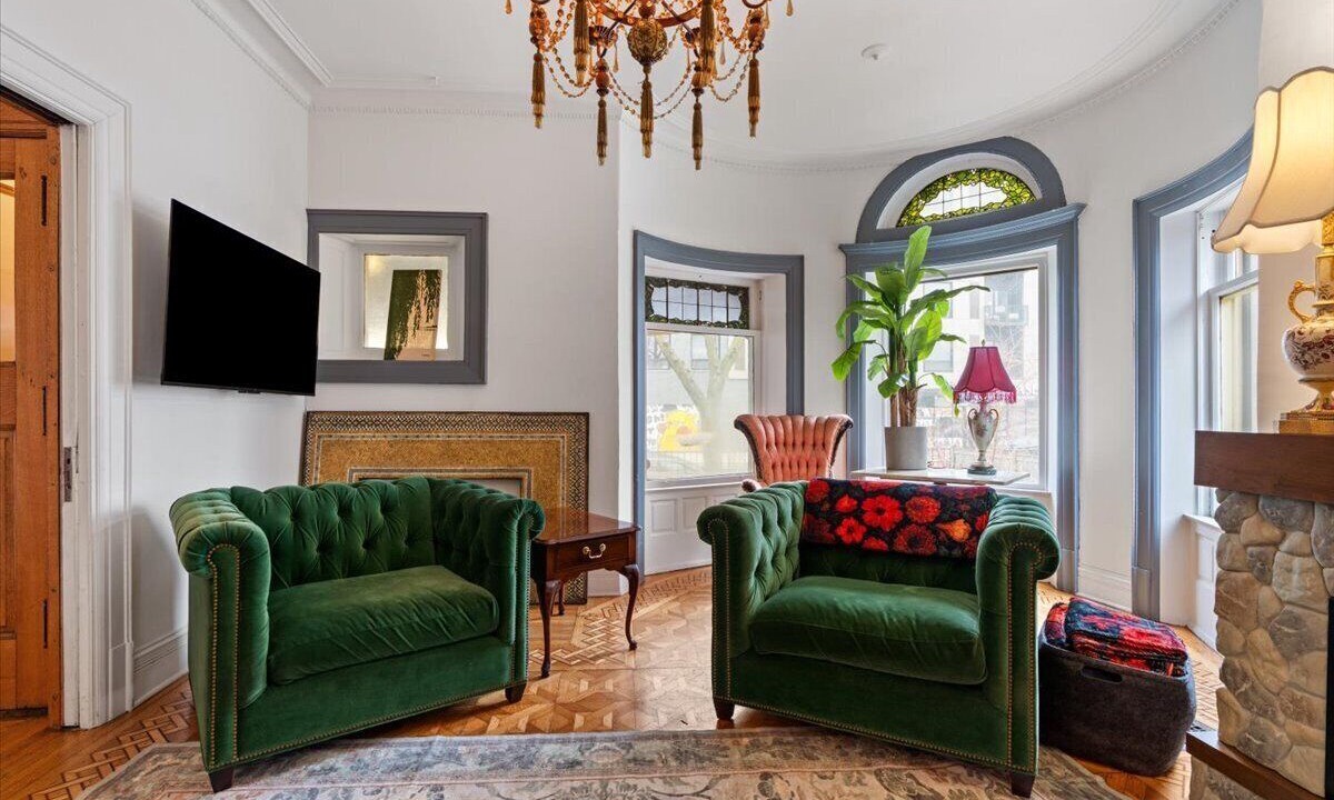 Photo of Livingroom in Uptown
