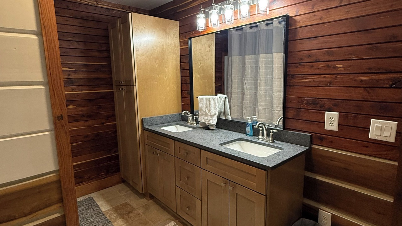 Photo of Bathroom in Gadsden