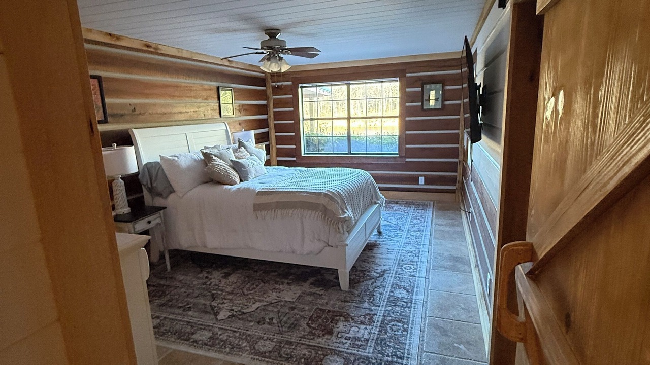 Photo of Bedroom in Gadsden