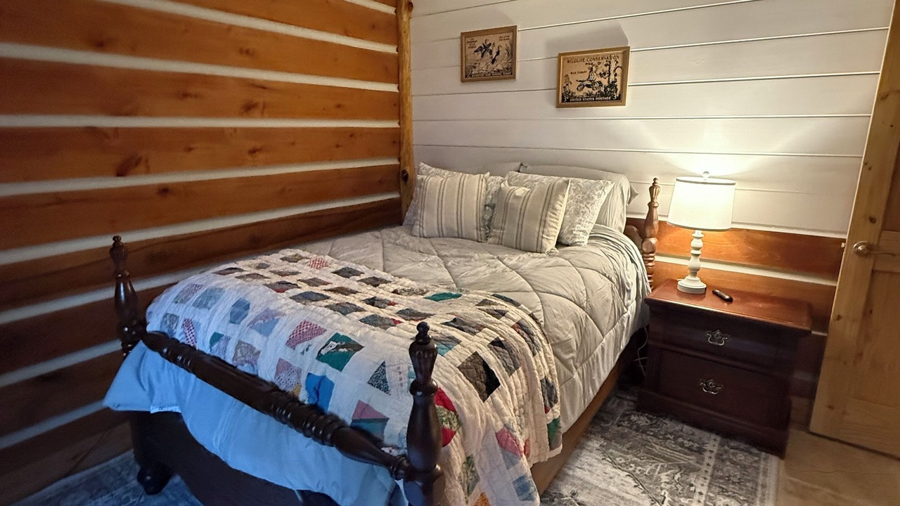 Photo of Bedroom in Gadsden