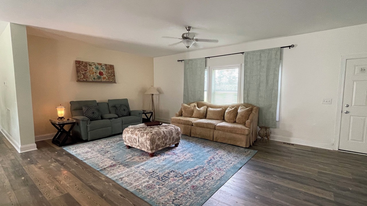 Photo of Livingroom in Willard