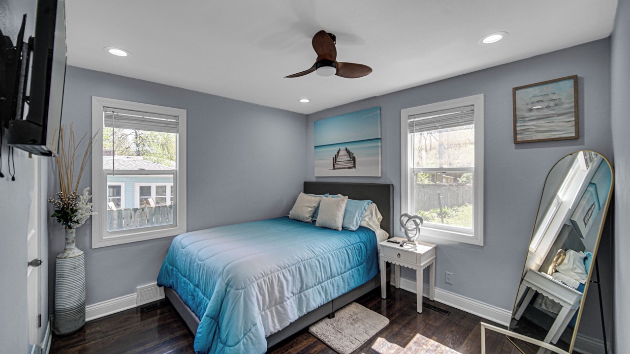 Photo of Bedroom in Miller Beach
