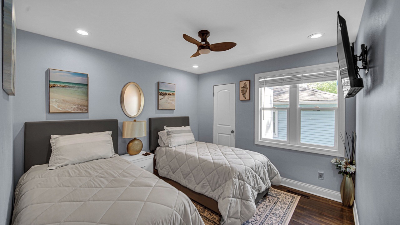 Photo of Bedroom in Miller Beach