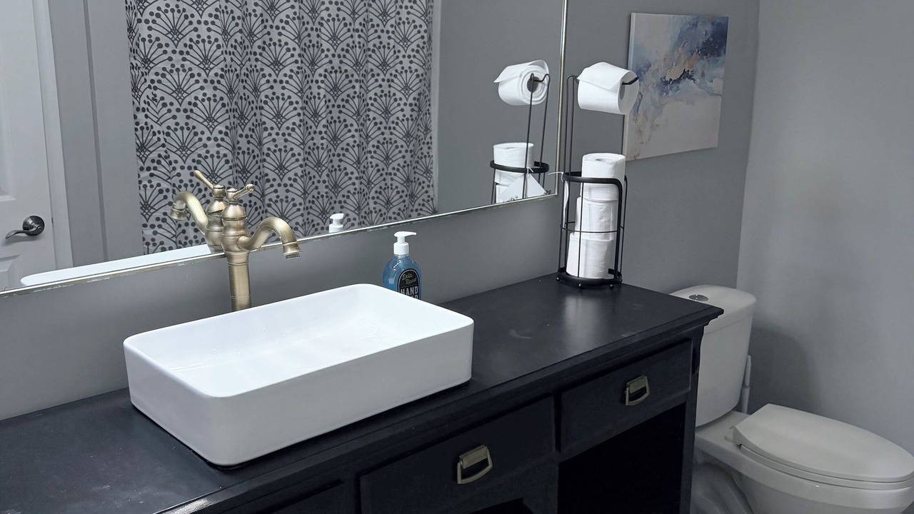 Photo of Bathroom in Lansdowne