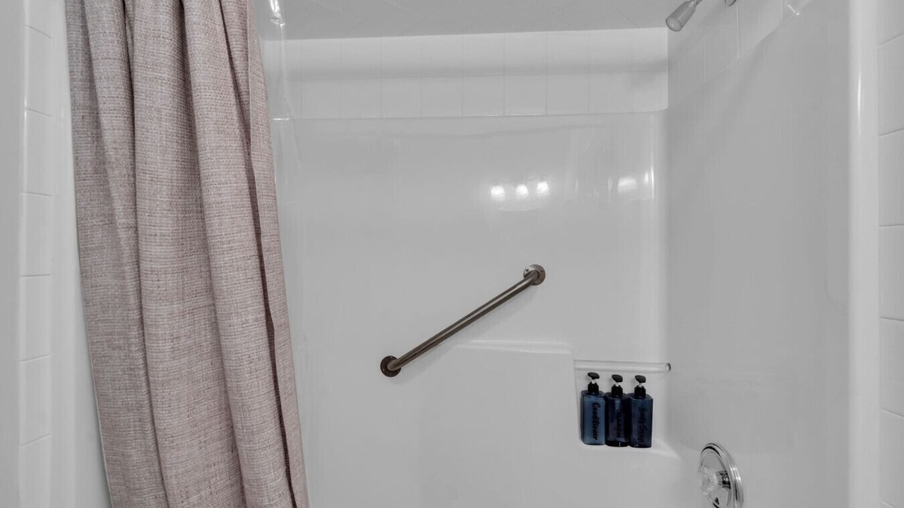 Photo of Bathroom in Ocean Gate