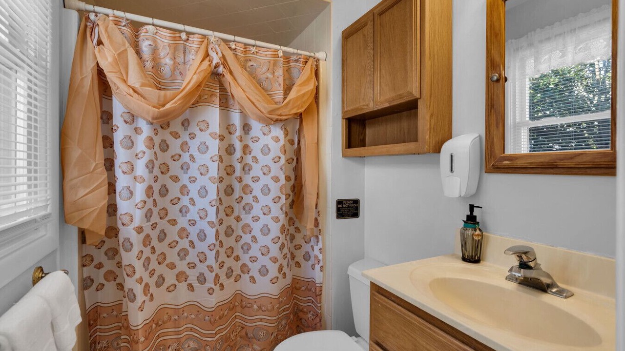 Photo of Bathroom in Ocean Gate