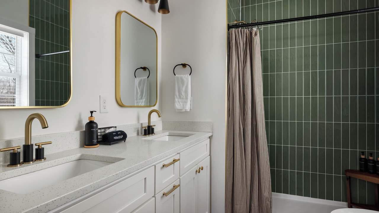Photo of Bathroom in Kabletown