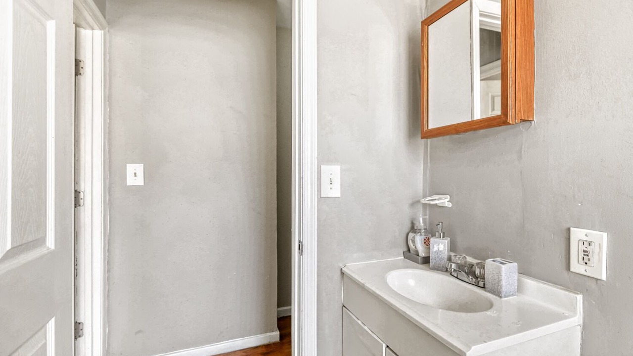 Photo of Bathroom in Downtown Baltimore