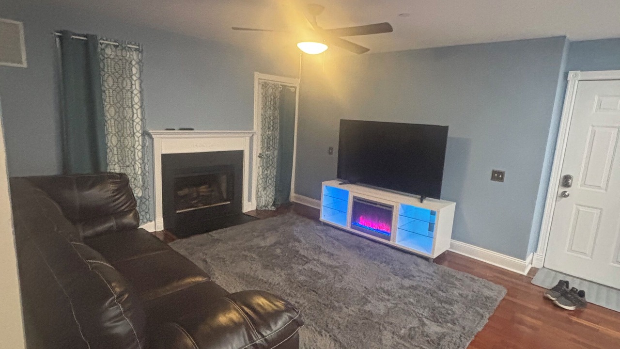 Photo of Livingroom in Newark