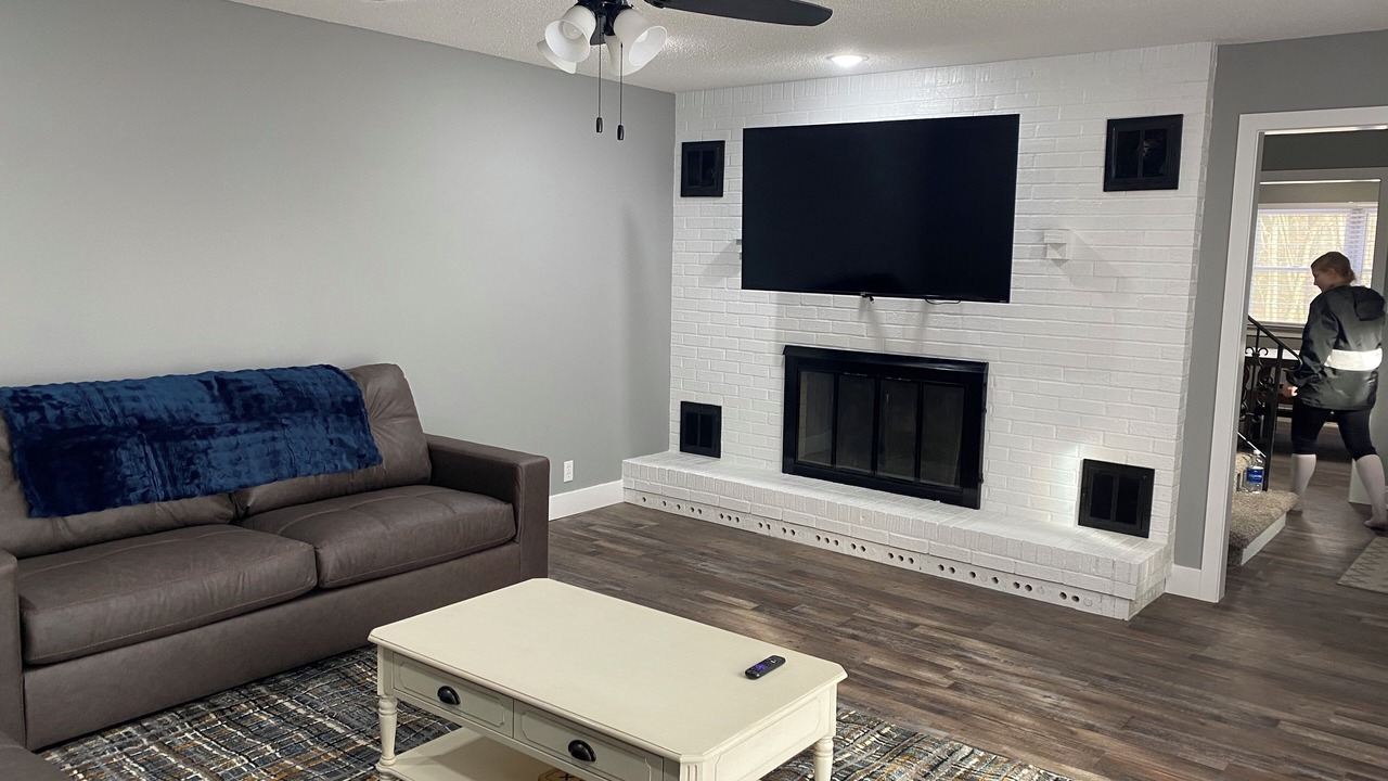 Photo of Livingroom in Hallsville