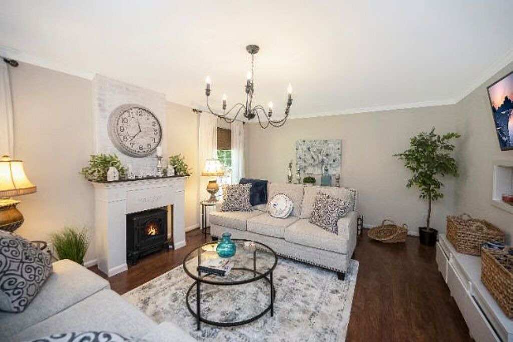 Photo of Livingroom in Fredericksburg