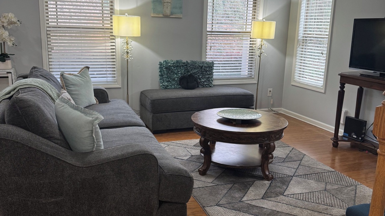 Photo of Livingroom in Canton