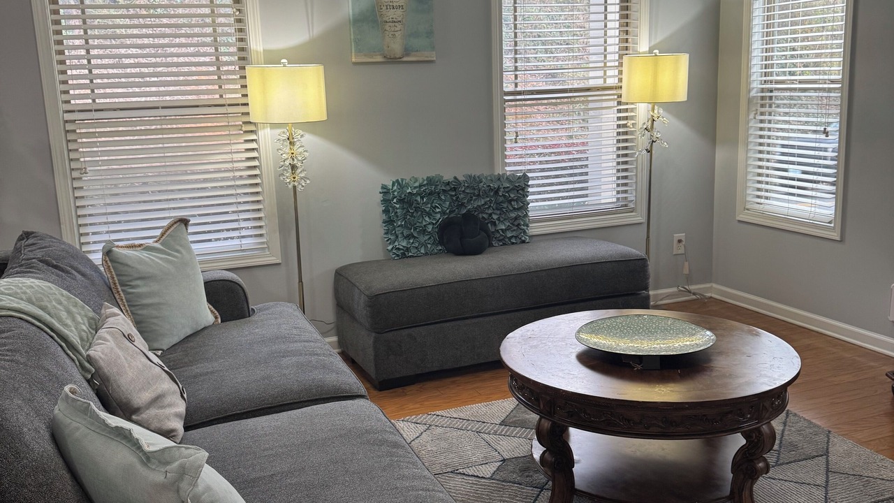 Photo of Livingroom in Canton