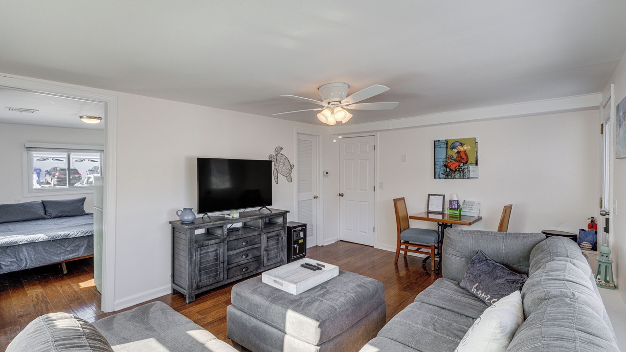 Photo of Livingroom in Osbornsville