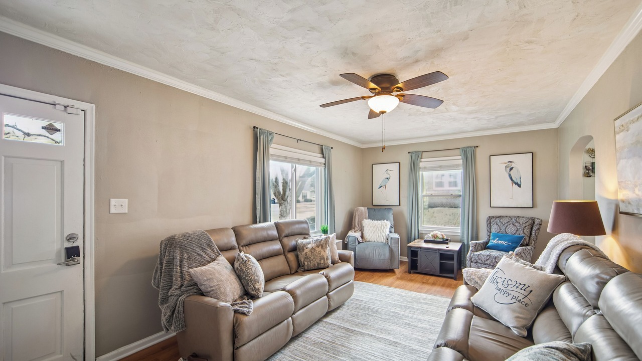 Photo of Livingroom in Beaverdale