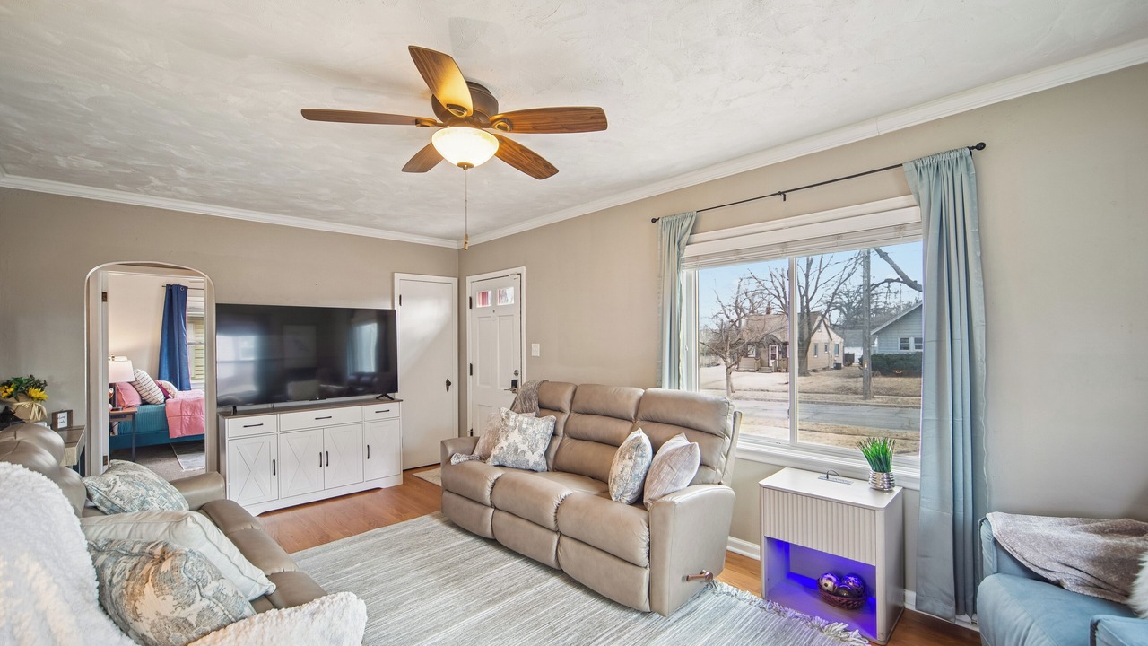 Photo of Livingroom in Beaverdale