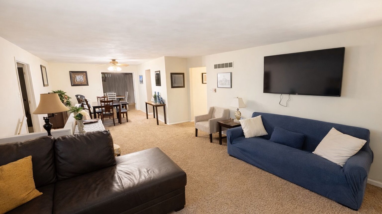 Photo of Livingroom in Nauvoo
