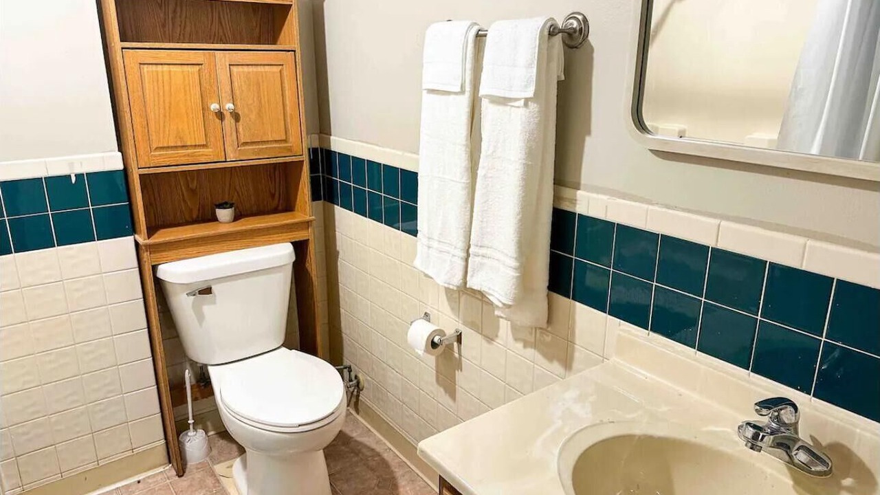 Photo of Bathroom in Nauvoo