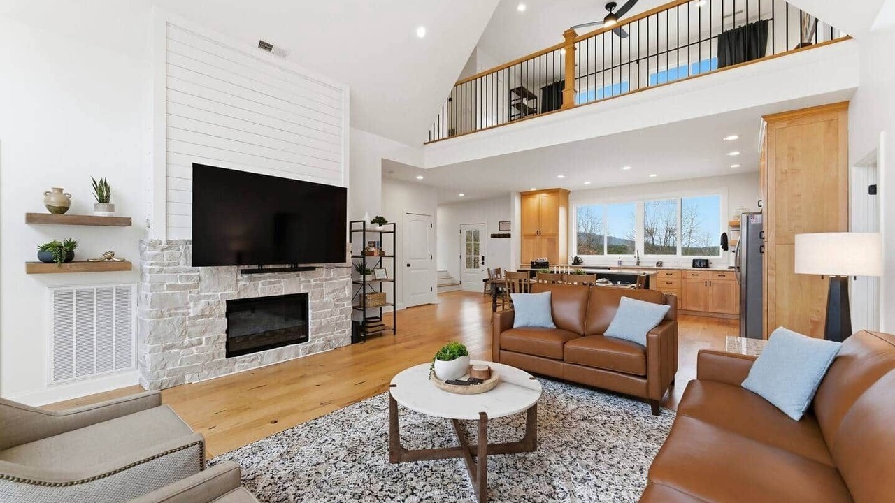 Photo of Livingroom in Calhoun