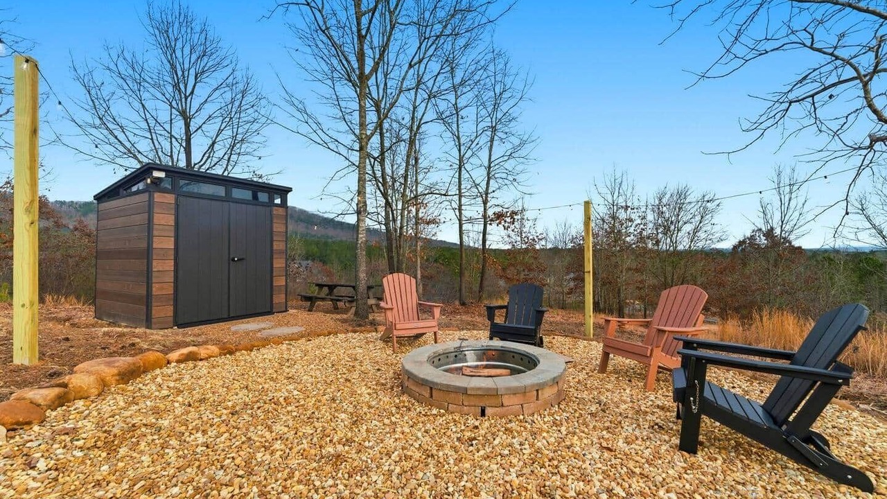 Photo of Outdoor in Calhoun