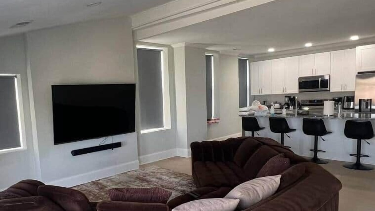 Photo of Livingroom in Downtown Baltimore
