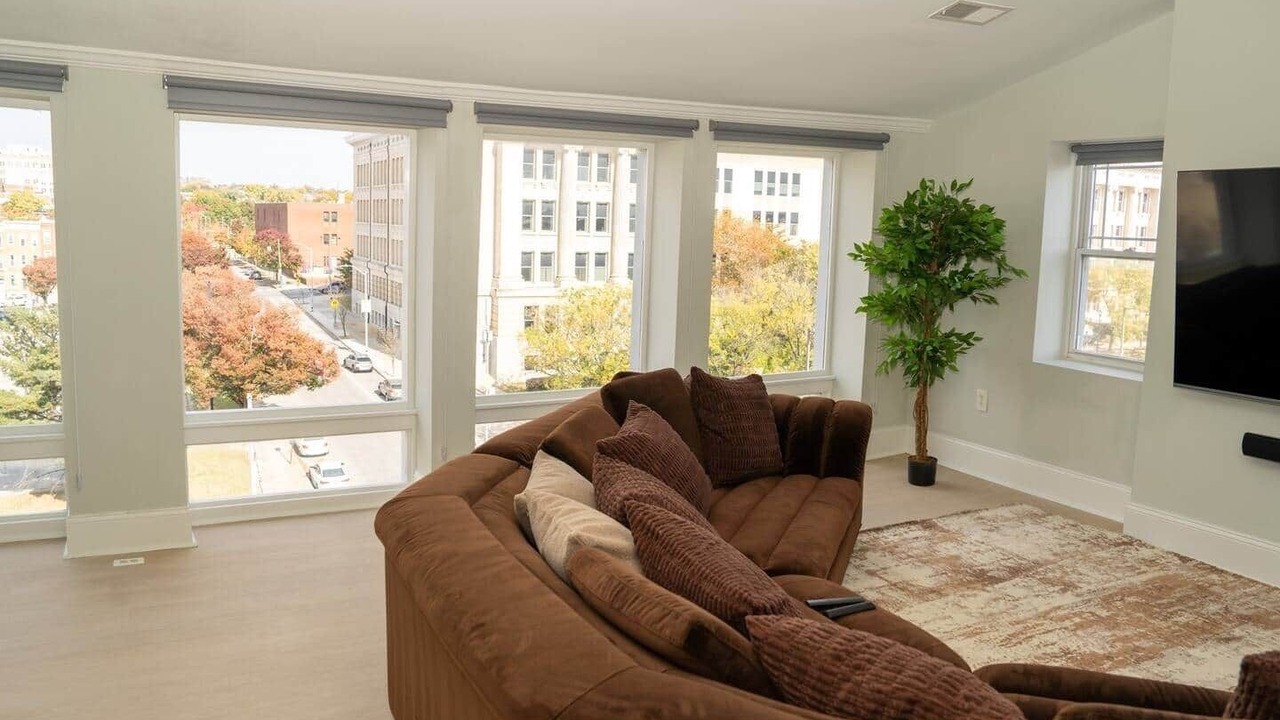 Photo of Livingroom in Downtown Baltimore