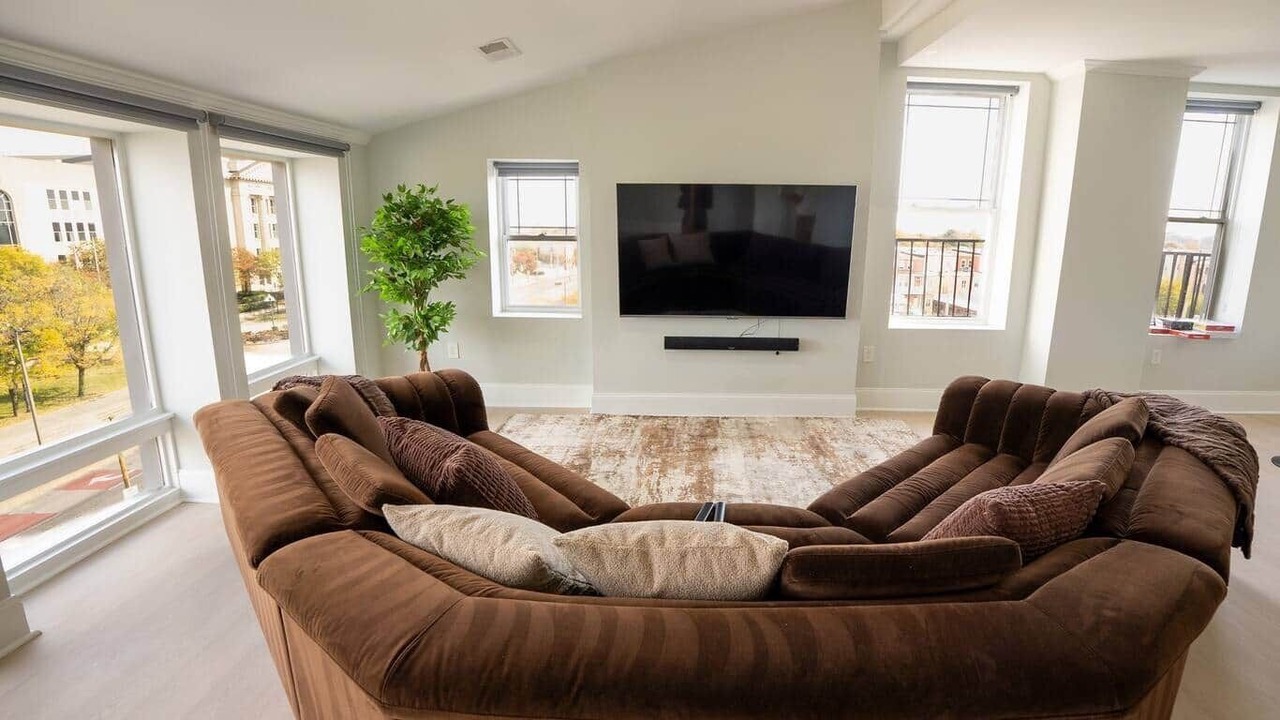 Photo of Livingroom in Downtown Baltimore