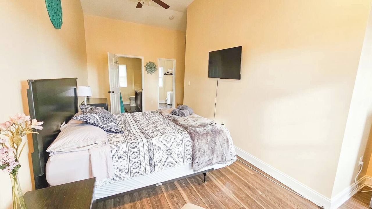Photo of Bedroom in Downtown Baltimore