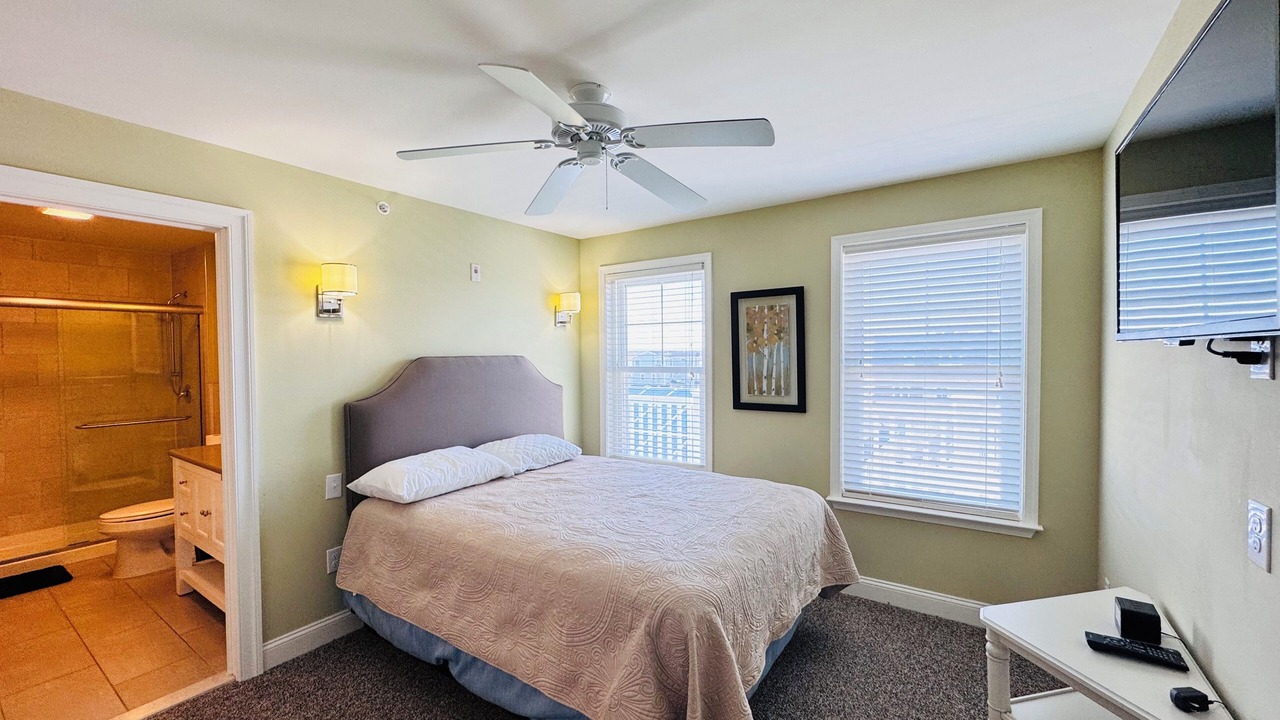 Photo of Bedroom in Townsend's Inlet
