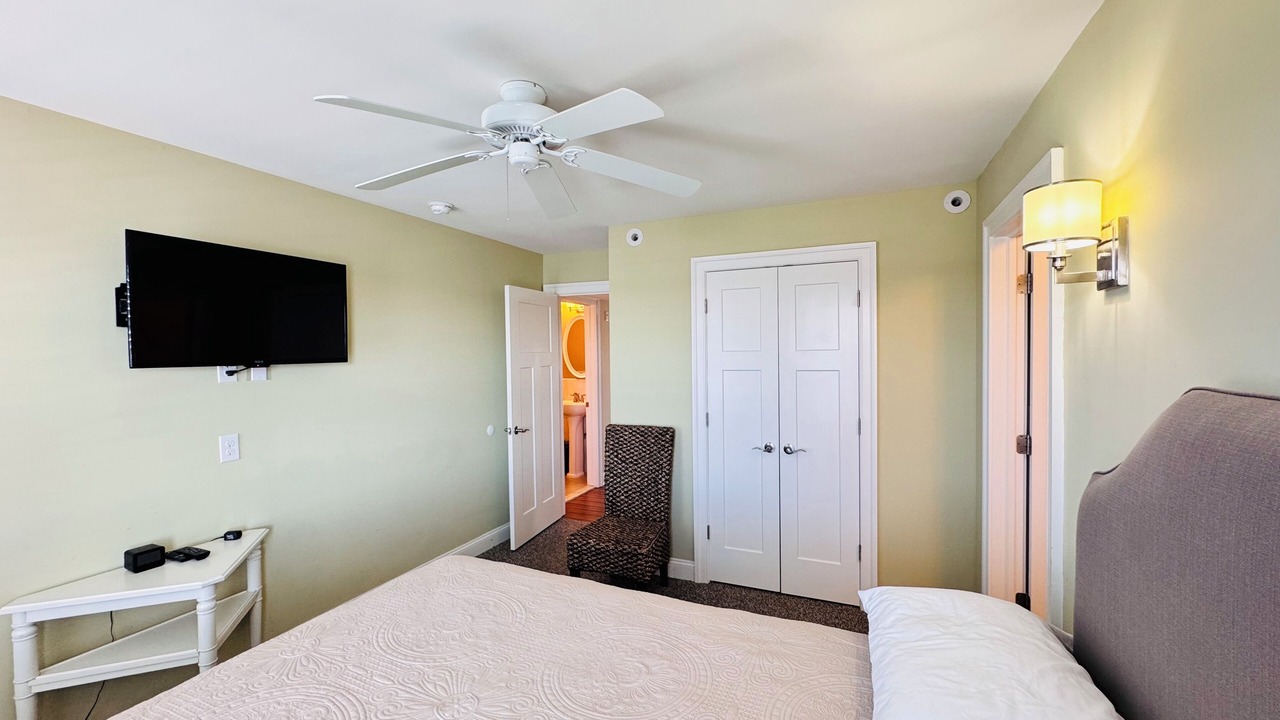 Photo of Bedroom in Townsend's Inlet