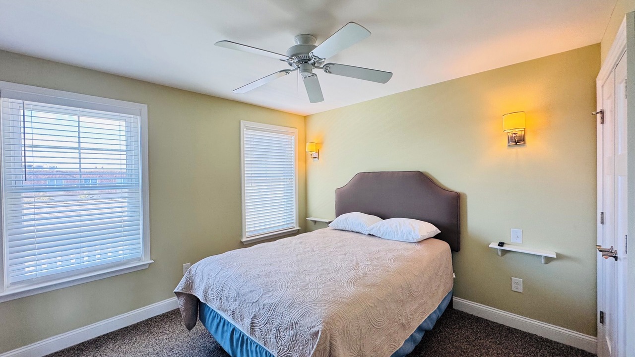 Photo of Bedroom in Townsend's Inlet