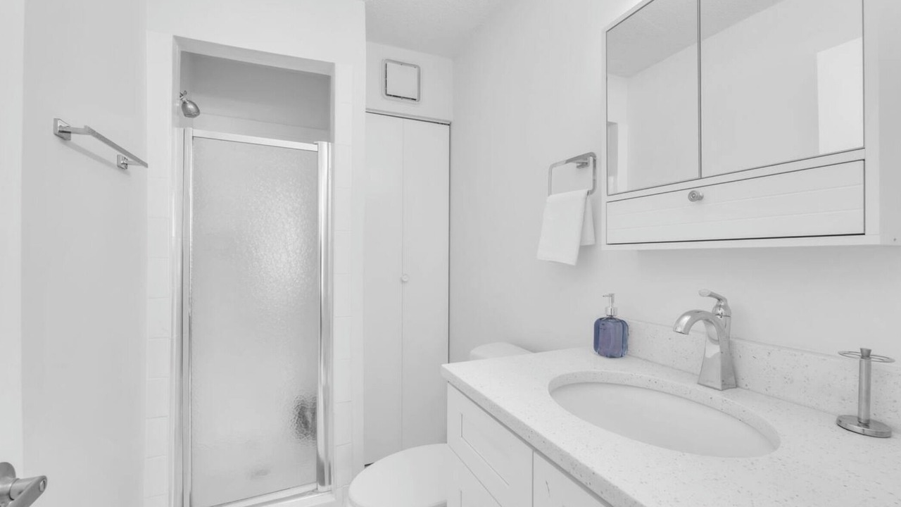 Photo of Bathroom in Oak Park